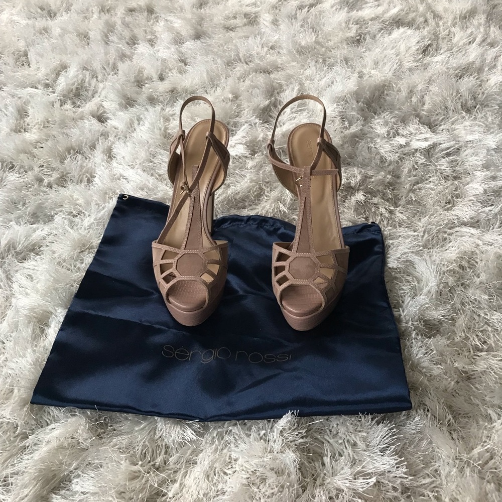 *NEW* Sergio Rossi Nude Heel Size 39